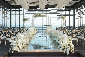 Cliff Edge Cabana Lawn alila uluwatu